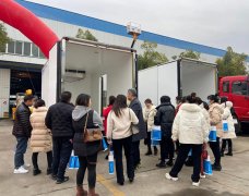 真發(fā)泡聚氨酯冷藏車，一車能頂兩車用